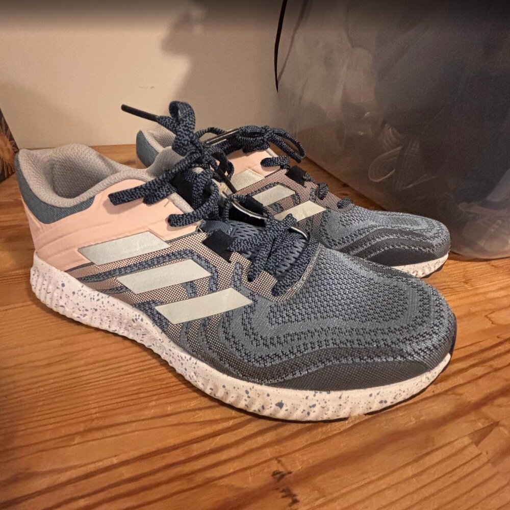 adidas Originals Women's Aerobounce St 2 Running Shoe 7